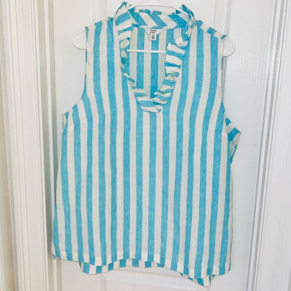 Crown and Ivy Sleeveless Ruffle Neck Top, Size XL, NWT